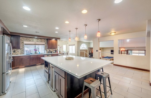 Green Valley North House | Spacious Home free early check-in if available!