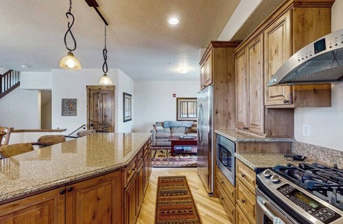 Bear Crossing House | Spacious home w/kitchen, wifi, great views, deck & convenient location
