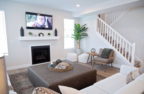 American Fork House | Spacious house, sleeps 11, in beautiful American Fork with fireplace, and arcade