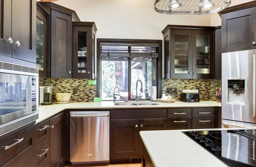 Overlook Park House | Spacious house with shared hot tub & pool, SHARC access, and private gas grill