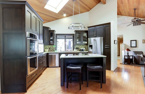 Overlook Park House | Spacious house with shared hot tub & pool, SHARC access, and private gas grill