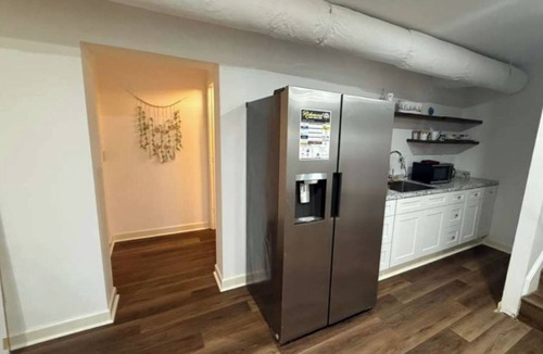 Evans House | Spacious Luxury 8BR Masters Rental - Sleeps Large Groups