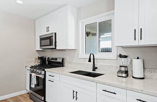 Linda Vista House | Spacious Suite: Minutes to Everything!