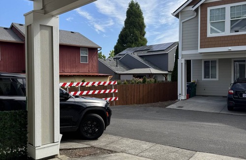 Beaverton House | Spacious Townhouse in the Amberglen Area Hillsboro