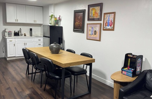 Kearns Apartment | Spacious & Very comfortable 3bed & 1 Bath Basement Apartment in Taylorsville
