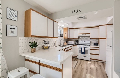 Spring Valley Villa | Spacious Villa 20 min to Strip & Airport! Private Pool and amenities for all ages!