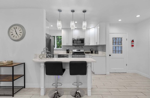 Pico - Robertson House | Spacious Westside House · Private Backyard