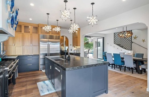 Crown Point House | Spanish Villa with incredible View, Pool and Spa!