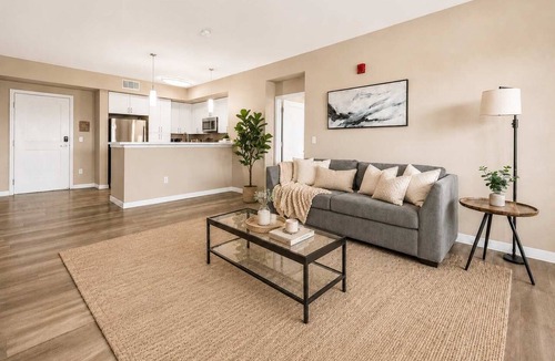 Sparks Apartment | Sparks Marina 2BR Mountain Views Pool Hot Tub