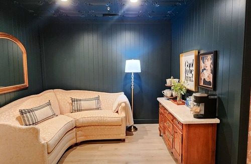Nevada City Hotel | Speakeasy Suites