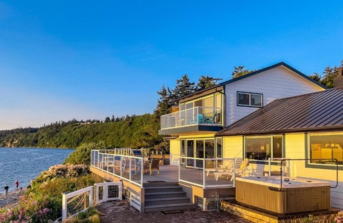 Freeland House | Spyglass Beach House