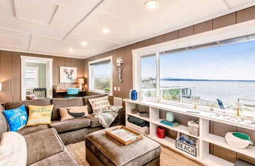 Freeland House | Spyglass Beach House