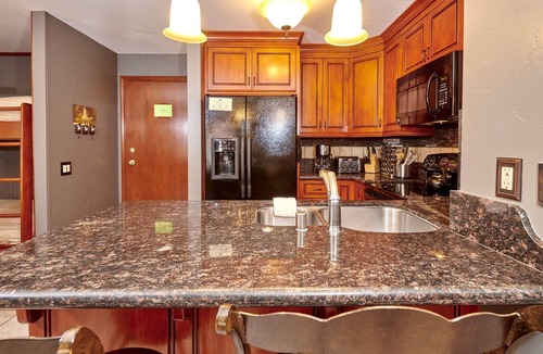 Mammoth Lakes Condo | St Anton Condos #27 (1-Bedroom) with Pool by RedAwning