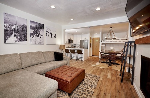 Mammoth Lakes Condo | St Anton Condos #75 (1-Bedroom) with Pool by RedAwning