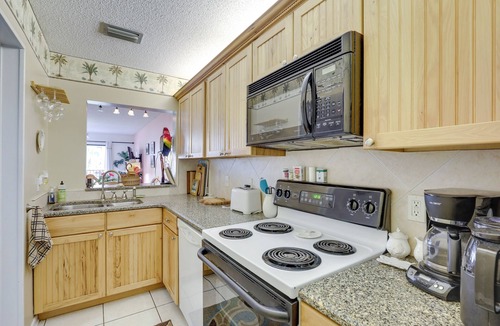 Crescent Beach Apartment | St Augustine Resort Condo - Walk to Crescent Beach