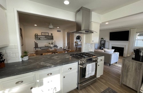 North City House | Stables to Sea! Enjoy the views from atop the hill in Solana Beach.