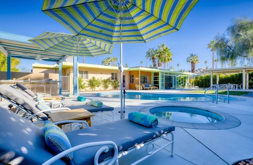 Deep Well Ranch House | Star of Modernism Week - Three Bedrooms, Pool &Spa in Historic Deepwell Estates