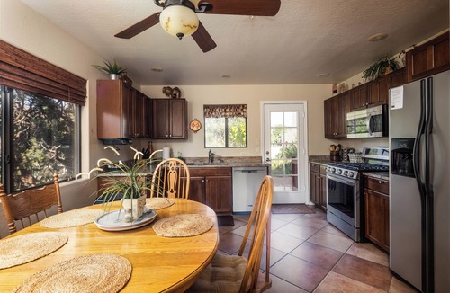West Sedona House | Stargazer’s Escape: Sweeping Red Rock Views From Four Balconies