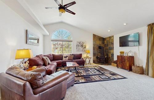Mountain View Estates House | Stargazing Sunrise Sunset and Skiing