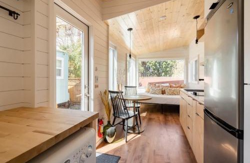 Alberta Arts District House | Stay Portland - Mesa Tiny House Oasis on Alberta