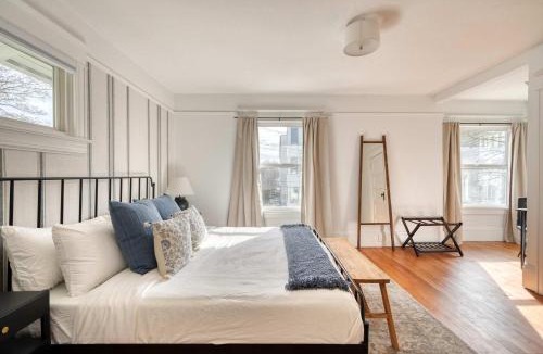 Belmont House | Stay Portland - Renewed 1910 Classic Craftsman - 95 WalkScore