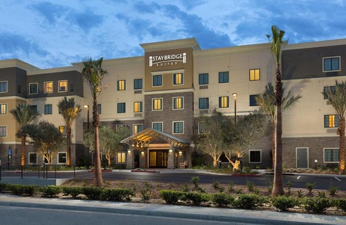 Corona Hotel | Staybridge Suites Corona South by IHG