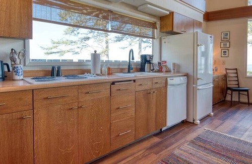 Coos Bay House | #StayinMyDistrict Cape Arago Sanctuary on the Sea