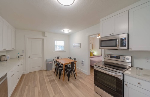 Coos Bay House | #StayInMyDistrict Coos Bay Primrose Cottage