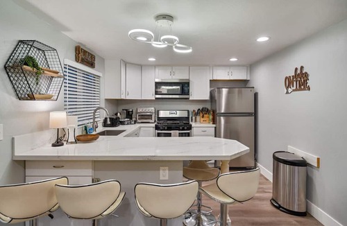 Al Tahoe House | Steps to Lake Tahoe | Fenced Yard | Pets Welcome