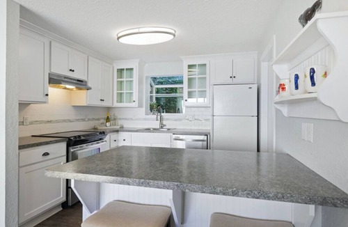 Netarts Condo | Steps to the Sand on Netarts Bay. Pet Friendly