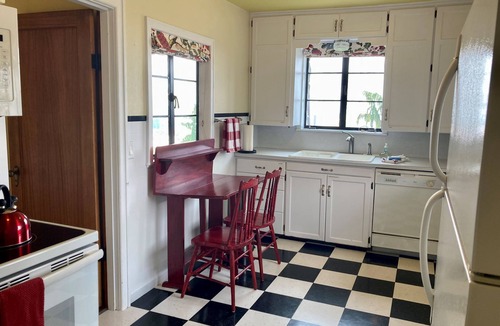 Ardenvoir House | Stone House at Callan Cellars Chelan!