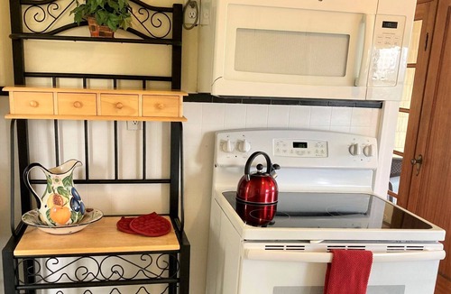 Ardenvoir House | Stone House at Callan Cellars Chelan!