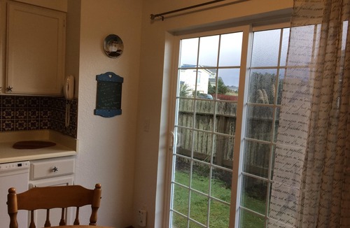 Bandon Cottage | Strawberry Point A New England Style Cottage With Ocean View