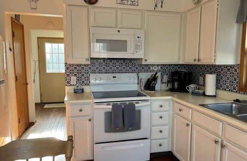 Bandon Cottage | Strawberry Point A New England Style Cottage With Ocean View