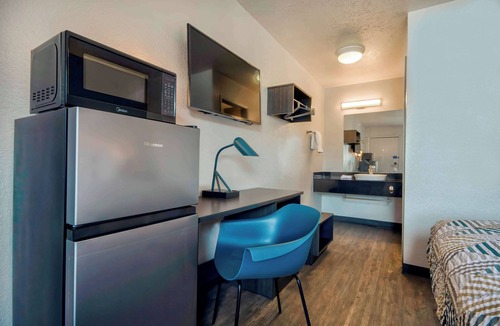 Albuquerque Hotel | Studio 6 Albuquerque, NM – Midtown