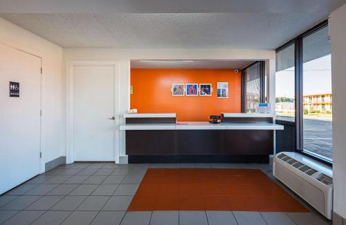 Perry Hotel | Studio 6 Suites Perry, GA