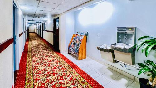West Portland Park Hotel | Studio 6 Suites Portland OR I-5 OHSU