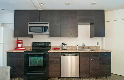 Downtown San Diego Apartment | Studio Apt in Little Italy