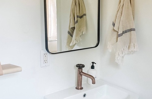 Chico Cottage | Studio on Sunset | Peaceful Stay in Central Chico