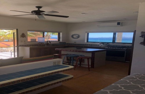 El Sargento Cottage | studio separate casita with full kitchen