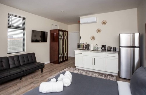 Bankers Hill Apartment | Studio with Beautiful View next to Downtown