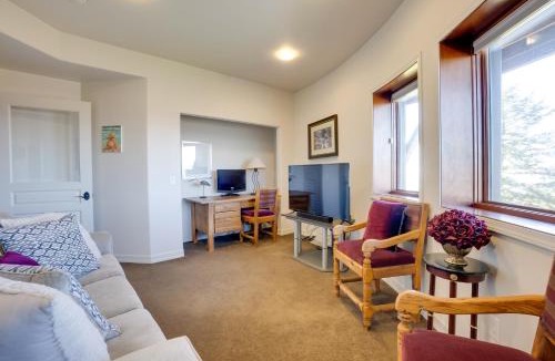 Smith River Apartment | Stunning 360 Ocean Views, Near Redwoods NP!