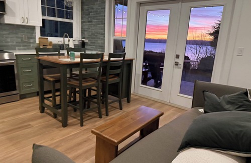Endolyne Cottage | Stunning Bluff Cottage with Panoramic Puget Sound & Olympic Mountain Views