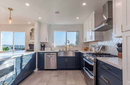 Bay Park House | Stunning Coastal Breeze Retreat - Pool, Spa, Firepit, Ocean Views, Games