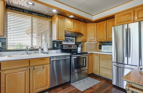 Apple Valley House | Stunning Utah Home 30 Mi to Zion Nat'l Park