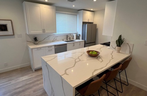 Mid-City House | Stylish 2 Bedroom Home in Santa Monica