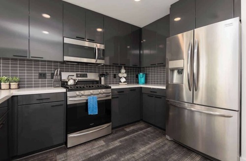Downtown Los Angeles Apartment | Stylish 3BR Tower Apt w/Pool, Skydeck Haven Spot