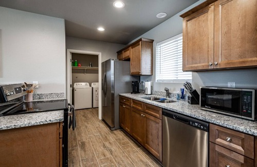 Kingman Villa | Stylish Brand New Pet Friendly Unit!