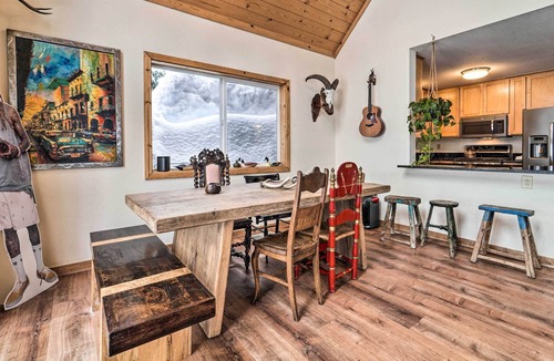 Donner Lake Woods Cabin | Stylish Cabin in Truckee - Swim, Ski, Hike!