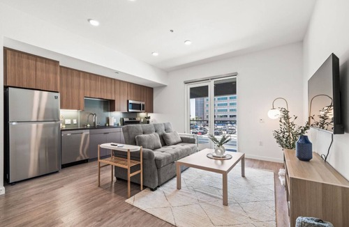 Downtown Long Beach Apartment | Stylish Condo/Mins to Shoreline